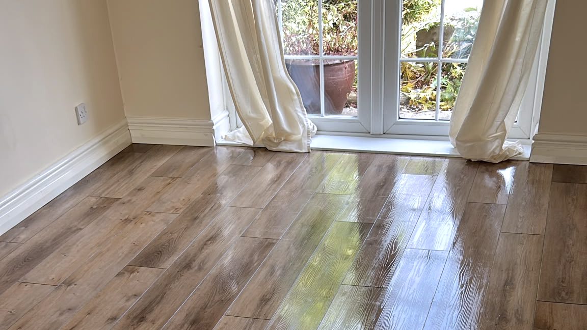 Freshly cleaned and polished floor after an end of tenancy deep clean